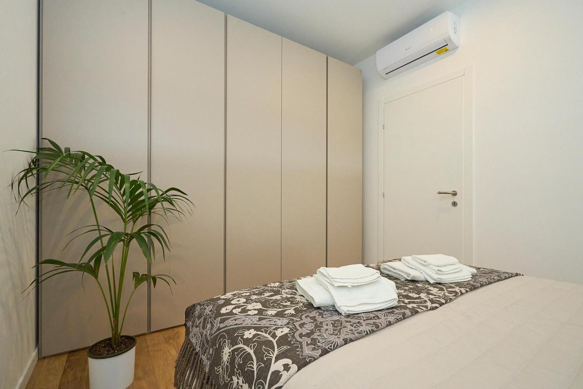 Luxury Design Loft - 20 Minutes From Duomo-Navigli Lägenhet Milano Exteriör bild